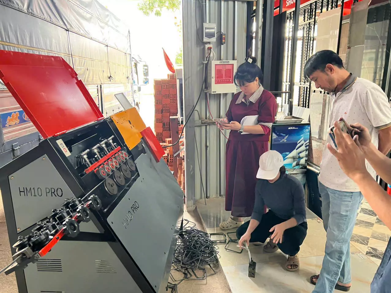 M&aacute;y bẻ đai tự HM10 PRO &ndash; Thiết bị cơ kh&iacute; x&acirc;y dựng hiện đại