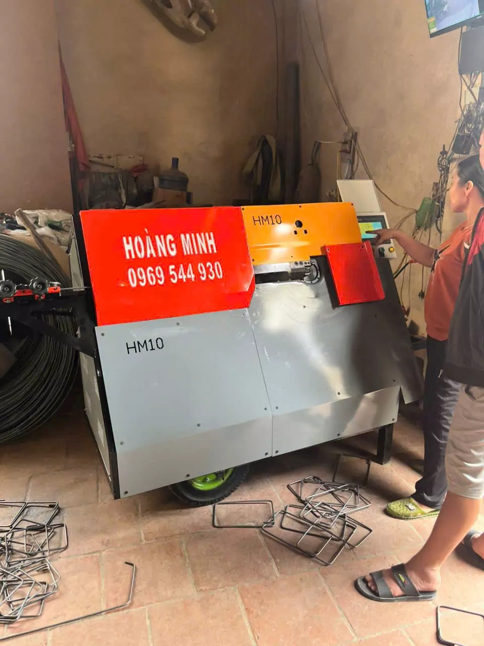 Máy bẻ đai HM10: Tại sao nên dùng thay vì làm thủ công?