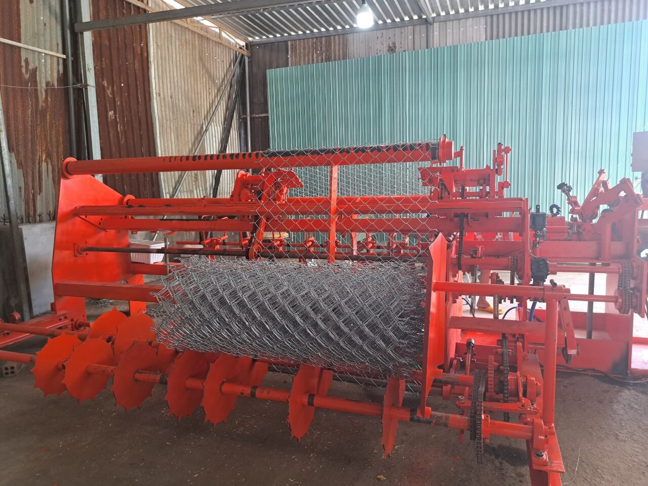 Máy dệt lưới B40